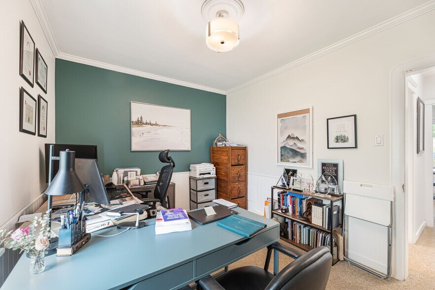 More Photos Of 313 Ross Av, Cochrane Medical For Sale