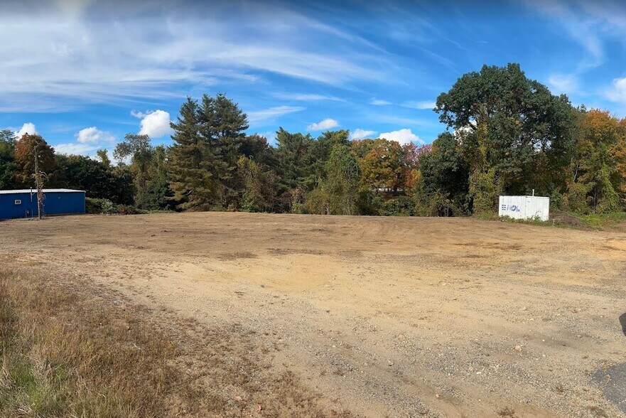 More Photos Of 105-113 West Main, West Brookfield Land For Lease