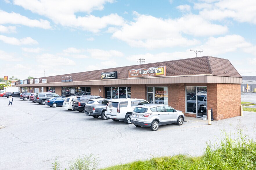 Primary Photo Of 1396-1416 Eastern Blvd, Clarksville Freestanding For Sale