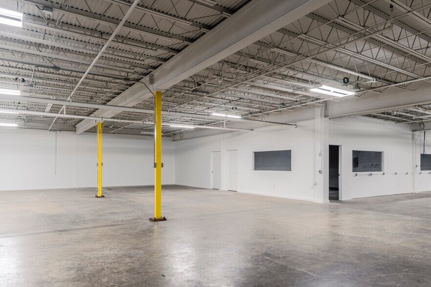 More Photos Of 5400 NW 35th Ave, Fort Lauderdale Warehouse For Lease