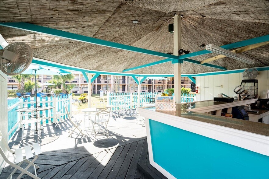 More Photos Of 510 Lane Ave S, Jacksonville Hotel For Sale