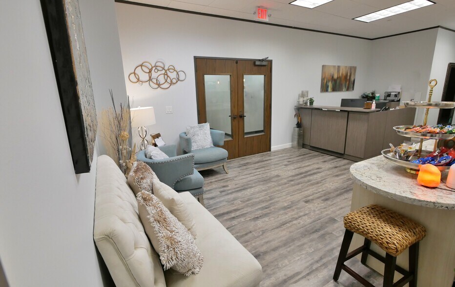 More Photos Of 2717 Commercial Center Blvd, Katy Office For Lease