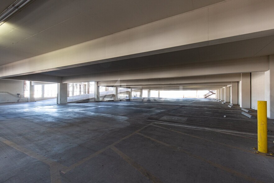 More Photos Of 4710-4740 S Arville St, Las Vegas Bar For Lease