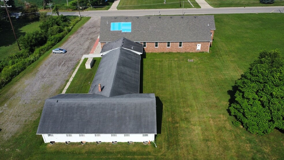 More Photos Of 811 S Oak St, Durand Religious Facility For Sale