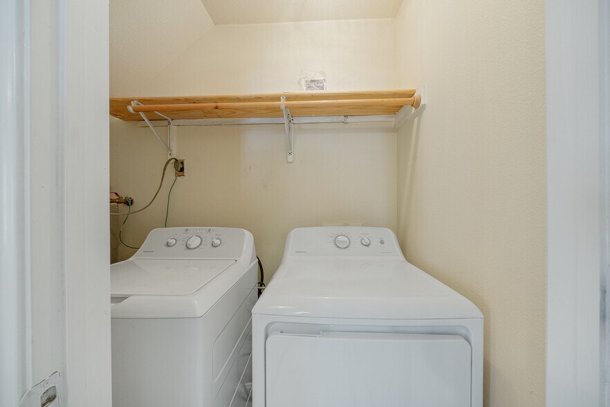 More Photos Of 414 Cupples Rd, San Antonio Apartments For Sale