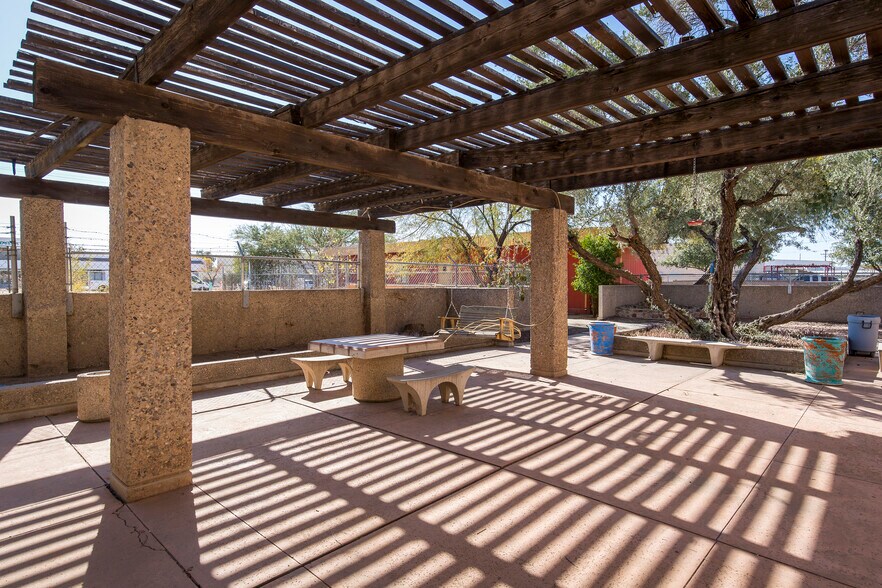 More Photos Of 3767 E Grant Rd, Tucson Office For Sale