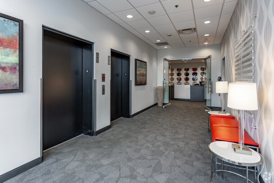 More Photos Of 2355 Highway 36 W, Roseville Coworking Space