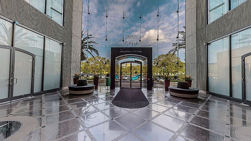 More Photos Of 5950 Hazeltine National Dr, Orlando Office For Lease