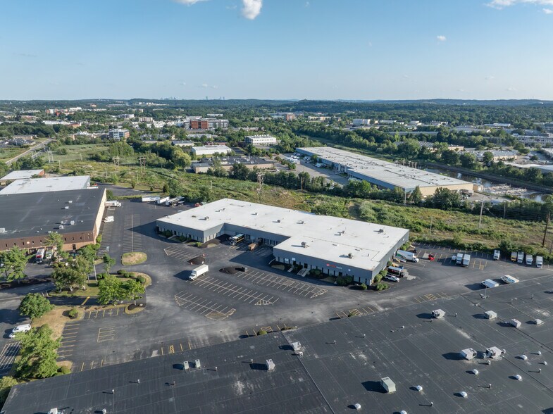 More Photos Of 96 Commerce Way, Woburn Light Manufacturing For Lease