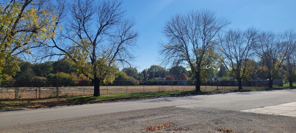 More Photos Of 20966 Monroe St, Mason City Flex For Sale