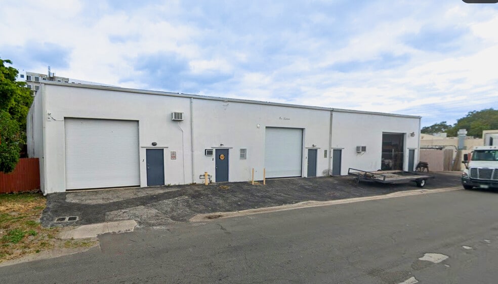 Primary Photo Of 114 SW 2nd Ave, Dania Beach Warehouse For Sale