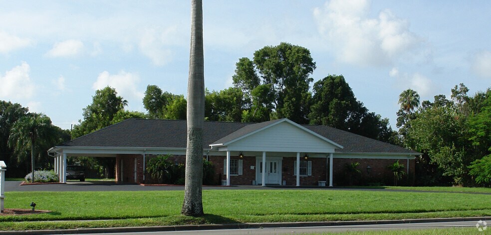 Primary Photo Of 3654 Palm Beach Blvd, Fort Myers Funeral Home For Sale