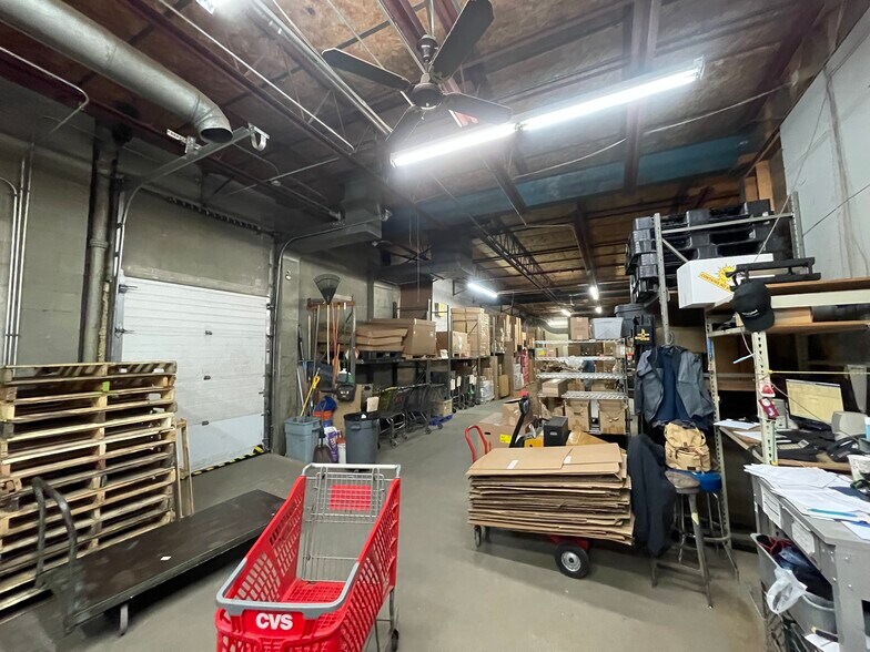 More Photos Of 7757 Lawrence, Norridge Department Store For Lease