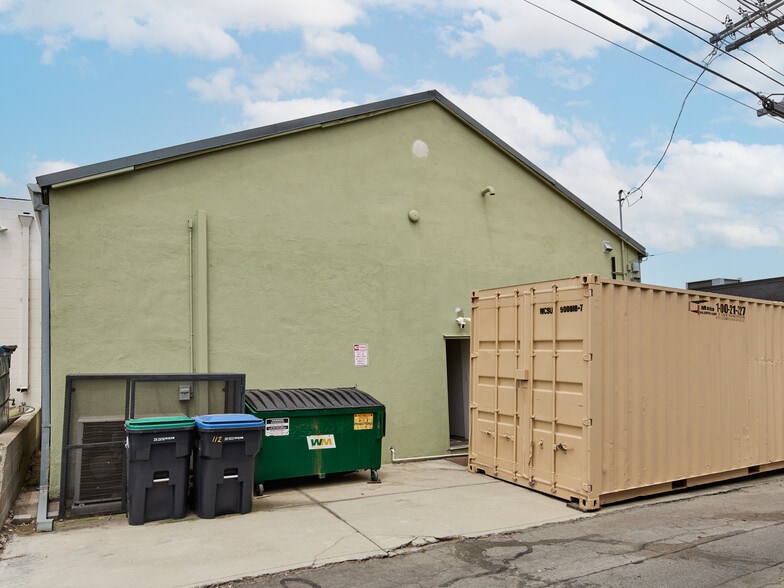 More Photos Of 112 Arena St, El Segundo Office For Sale