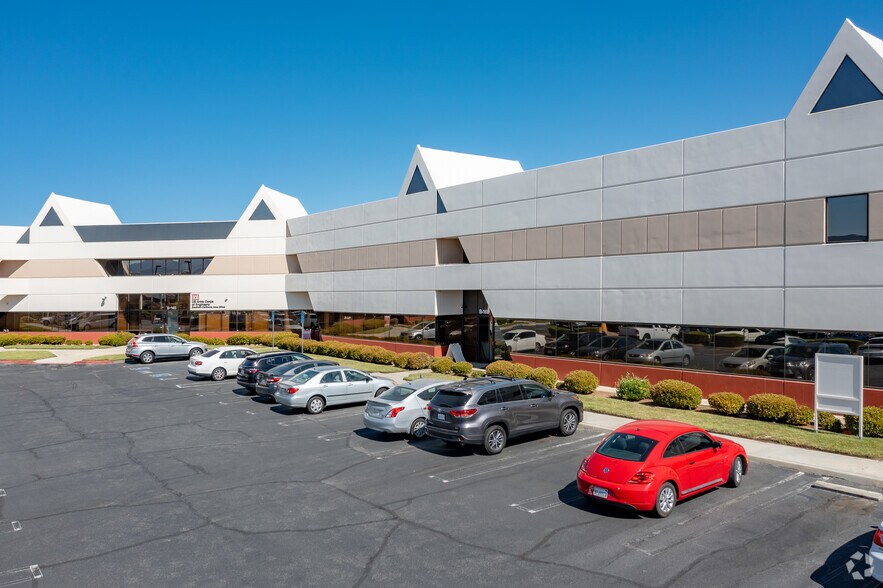 More Photos Of 39959 Sierra Hwy, Palmdale Office For Lease