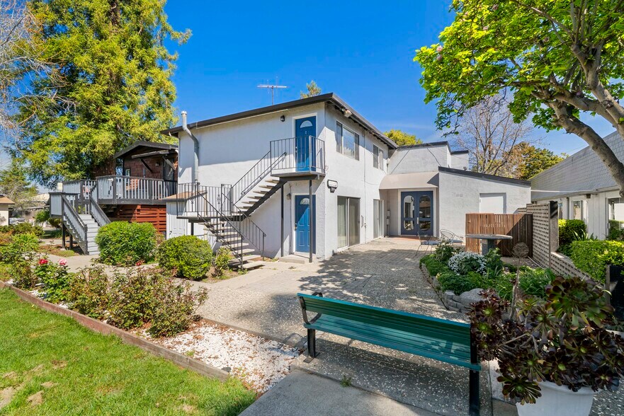 More Photos Of 22427 Montgomery St, Hayward Congregate Senior Housing For Sale