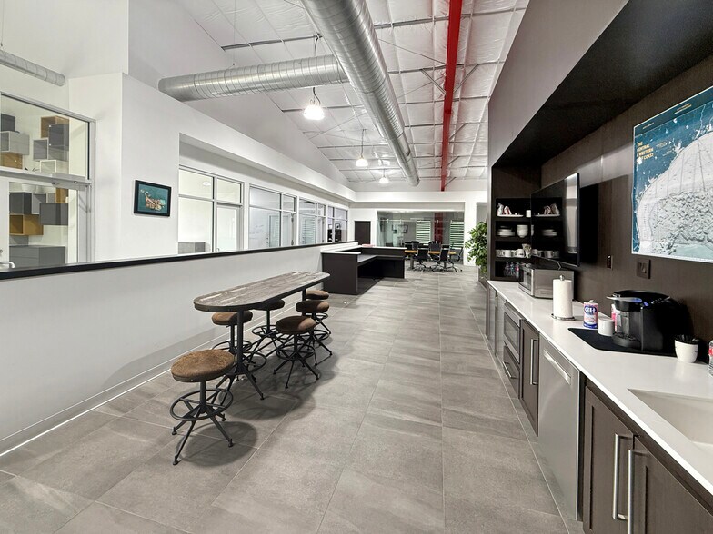 More Photos Of 32503 Tamina Rd, Magnolia Unknown For Lease