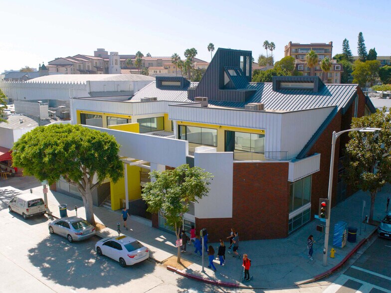 More Photos Of 911 Broxton Ave, Los Angeles Medical For Sale