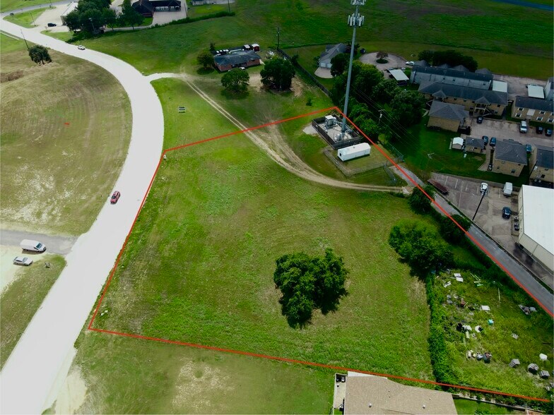 More Photos Of 2218 Chappell Hill St, Brenham Land For Sale