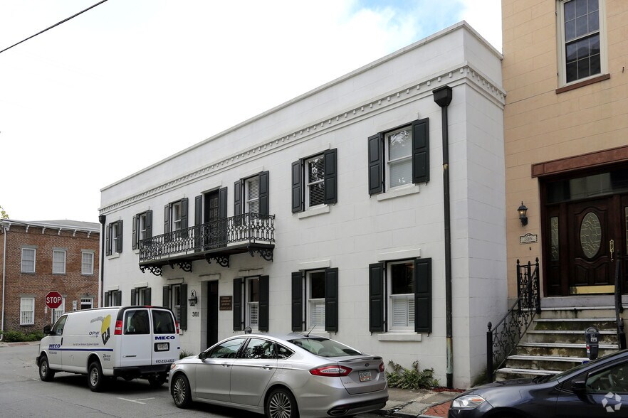 More Photos Of 301 W York St, Savannah Office For Sale