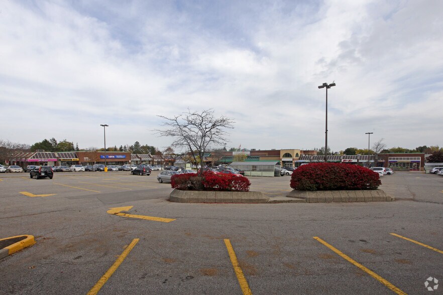 Primary Photo Of 4099 Erin Mills Pky, Mississauga Freestanding For Lease