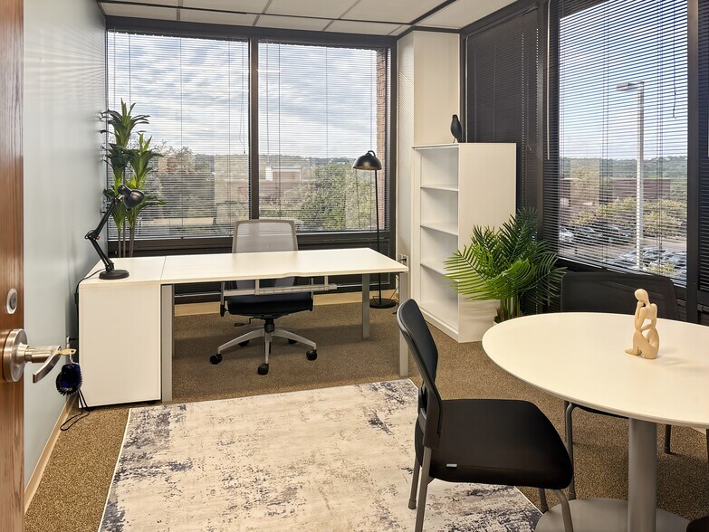 More Photos Of 901 S Mopac Expy, Austin Coworking Space