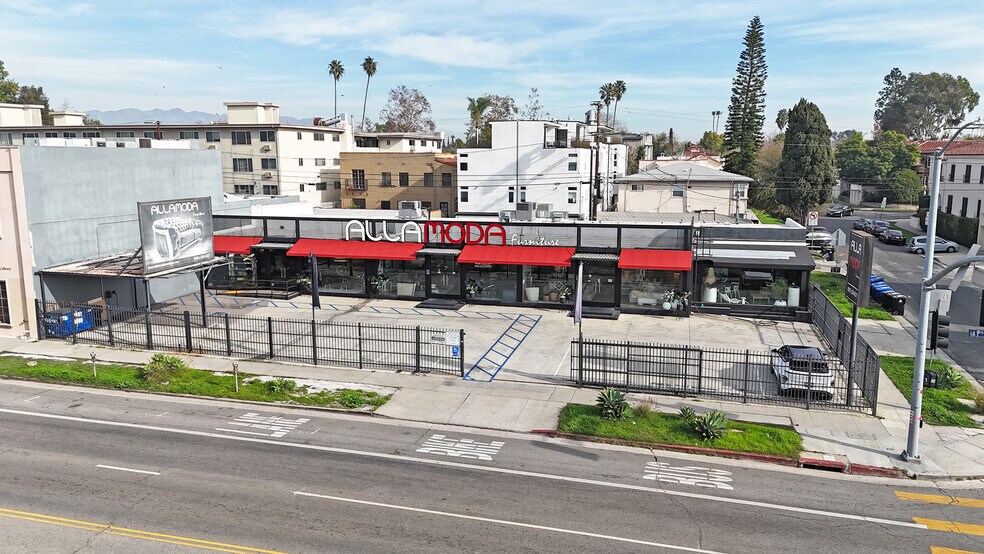 More Photos Of 500 N La Brea Ave, Los Angeles Storefront Retail Office For Lease