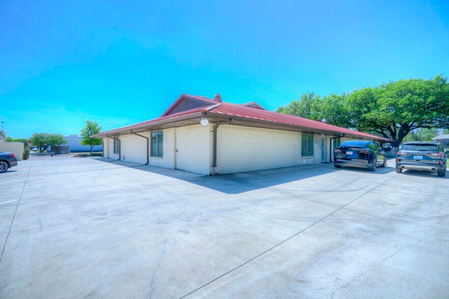 More Photos Of 5225 Matlock Rd, Arlington Medical For Lease