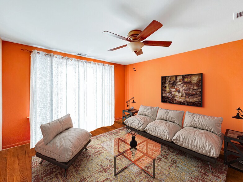 More Photos Of 4369 N Elston Ave, Chicago Specialty For Sale