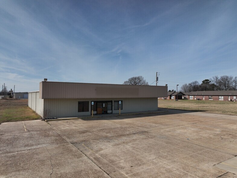 More Photos Of 1408 Highway 67 S, Tuckerman Freestanding For Sale