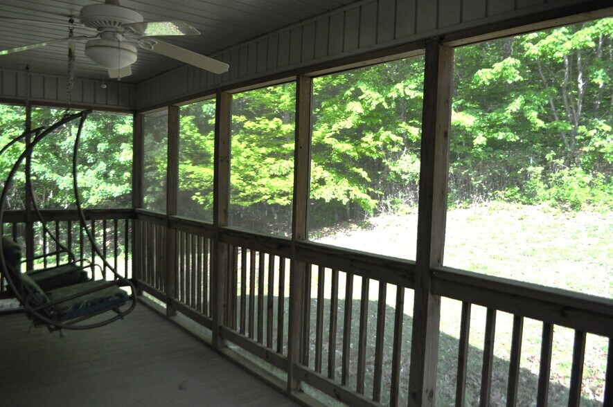 More Photos Of 6447 Rutledge Pike, Knoxville Office For Sale