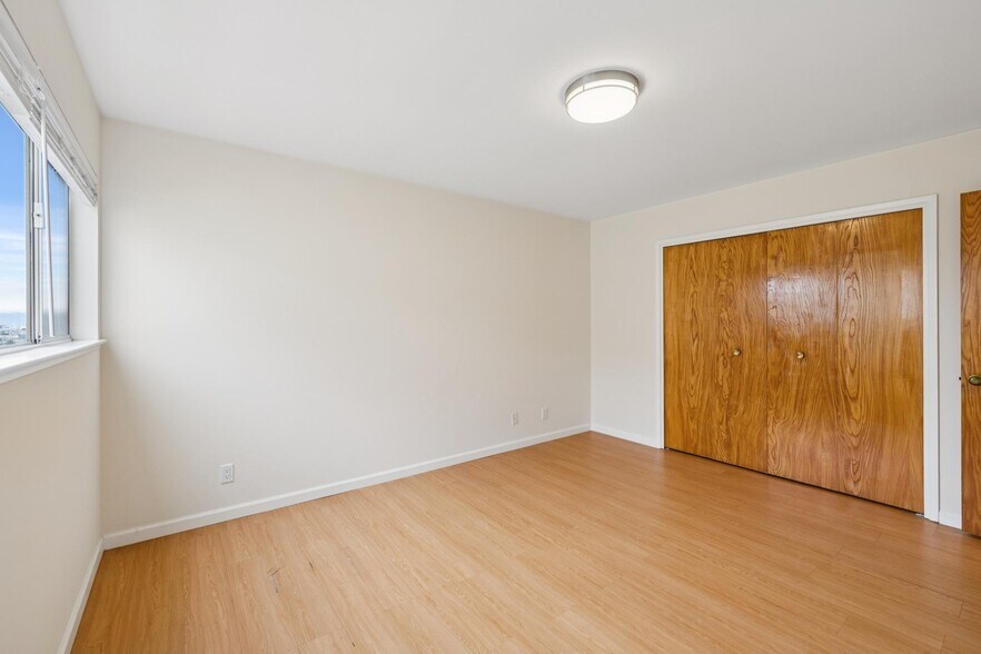 More Photos Of 237 Cumberland St, San Francisco Multifamily For Sale