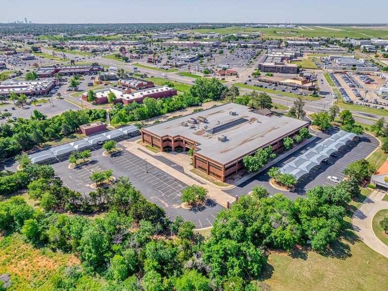 More Photos Of 7301 NW Expressway, Oklahoma City Office For Lease