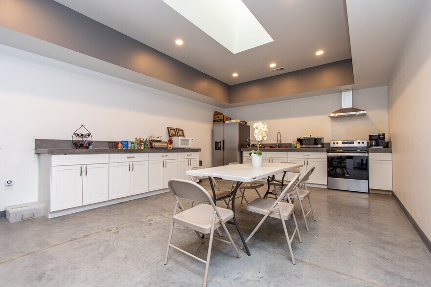 More Photos Of 11380 Early Dawn Rd, Turlock Warehouse For Sale