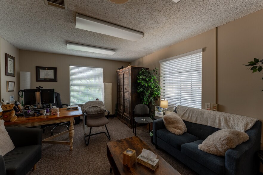 More Photos Of 2003 Medical Pky, San Marcos Medical For Sale