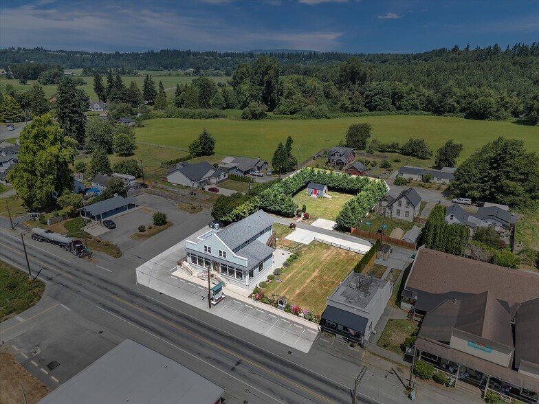 More Photos Of 1421 Pioneer Hwy, Stanwood Restaurant For Sale