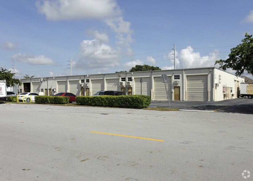 More Photos Of 18792-18798 SW 108th Ave, Miami Warehouse For Lease