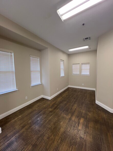 More Photos Of 2735 Wind River Ln, Denton Office For Lease