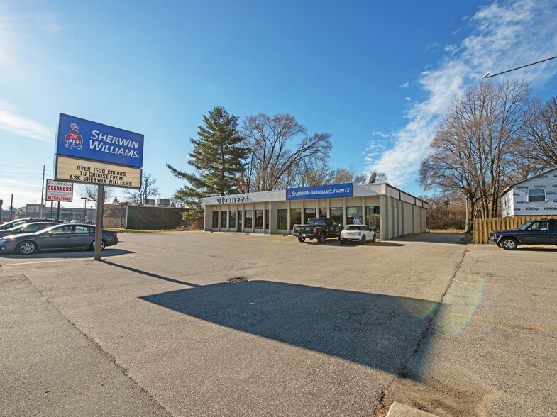 Primary Photo Of 1421 N Ironwood Dr, South Bend Freestanding For Sale