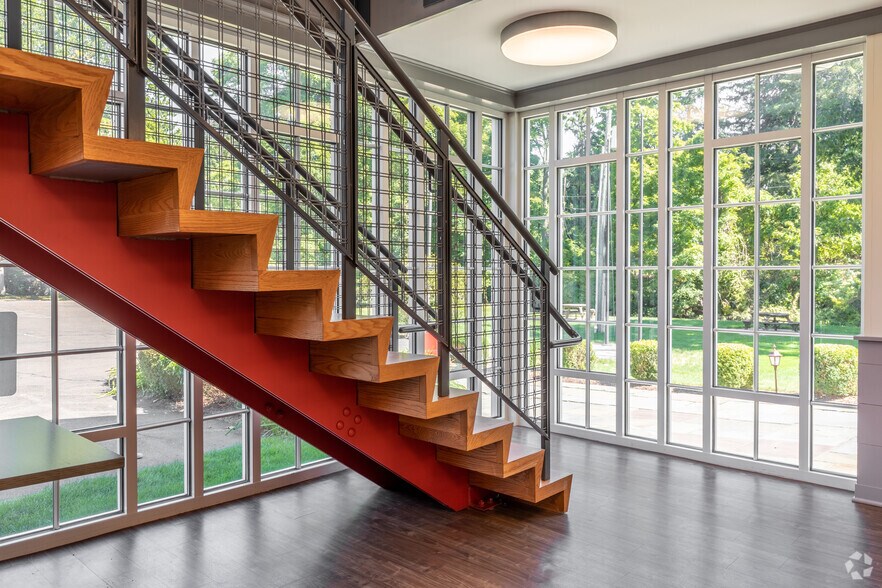 More Photos Of 27 Cannon Rd, Wilton Office For Sale