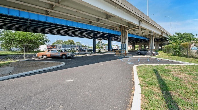 More Photos Of 1325-1349 S 33rd St, Philadelphia Office For Lease