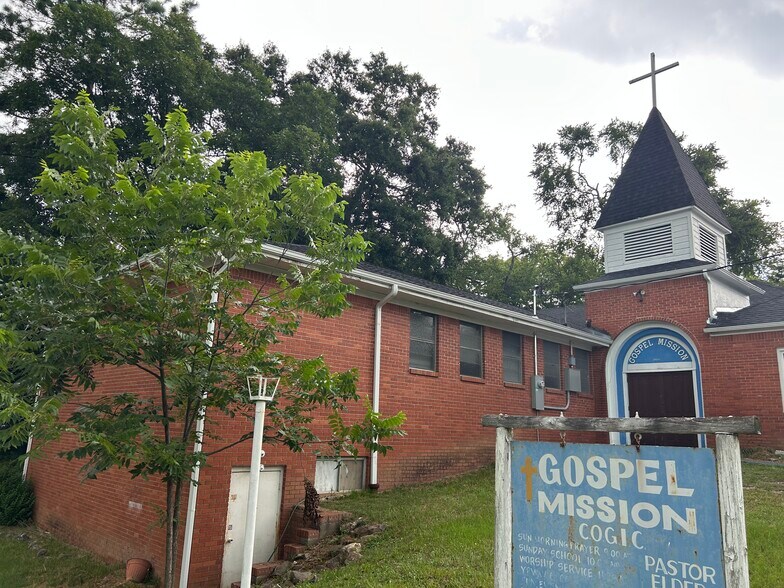 More Photos Of 1107 Spring St, Hot Springs Flex For Lease