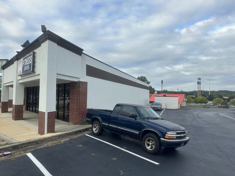 More Photos Of 116 Riverside Pky, Macon-Bibb Storefront Retail Office For Sale