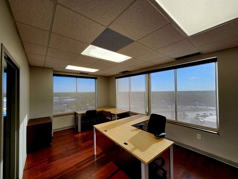 More Photos Of 5050 Poplar Ave, Memphis Office For Lease