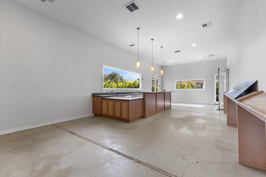 More Photos Of 4076-4080 Old Redwood Hwy, Santa Rosa Winery Vineyard For Sale