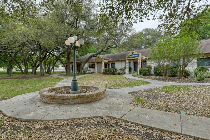 More Photos Of 19365 FM 2252, Garden Ridge Office For Lease