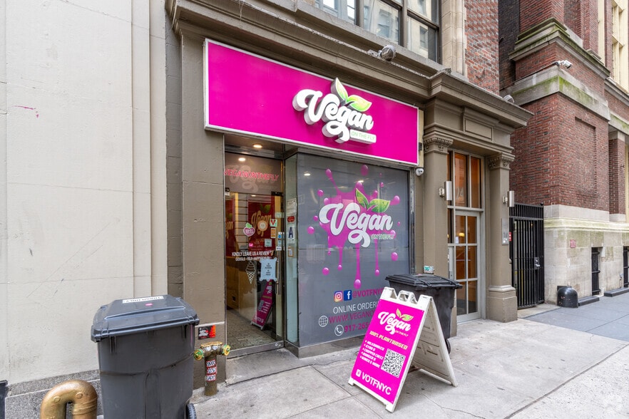 More Photos Of 24 W 45th St, New York Apartments For Lease