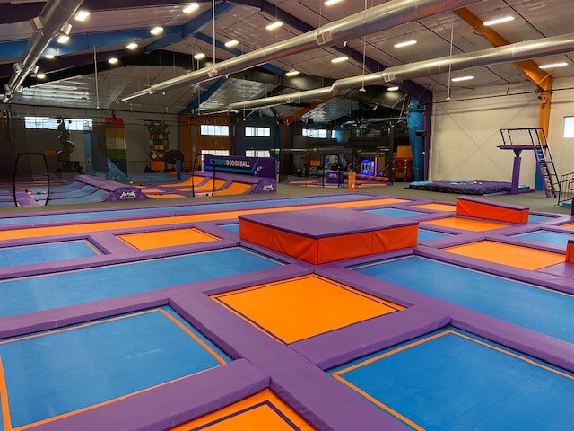 More Photos Of 1705 South I-45 East, Corsicana Showroom For Sale