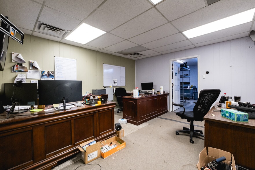 More Photos Of 714 Calhoun St, Little Rock Industrial For Sale