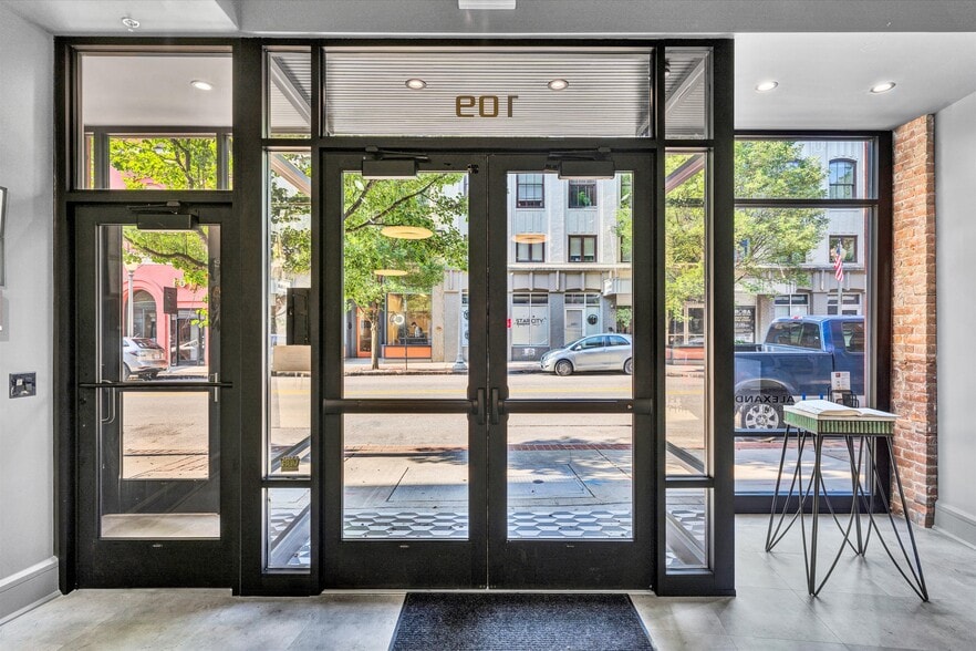 More Photos Of 109 Campbell Ave SW, Roanoke Apartments For Sale